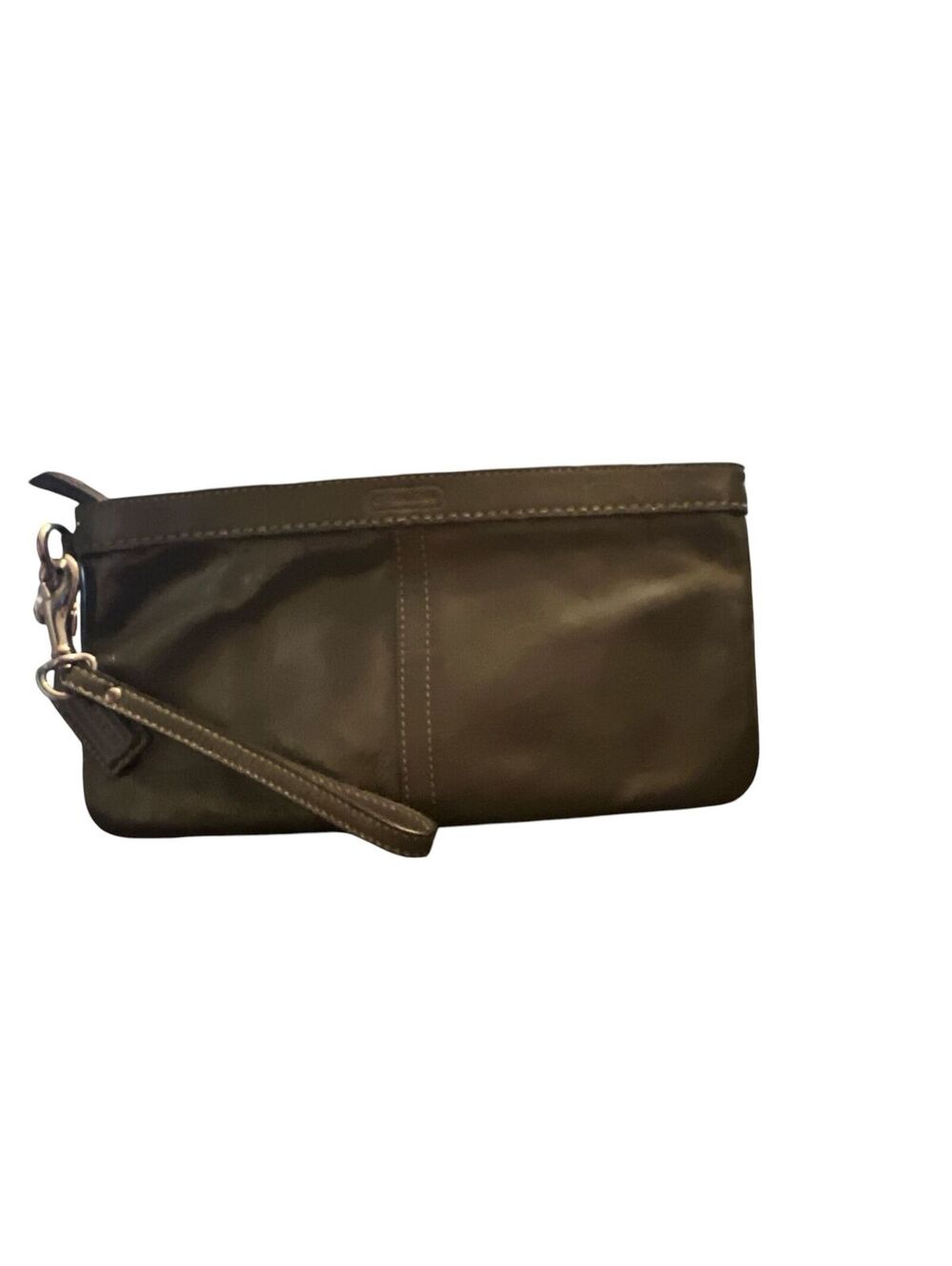 WR44. Coach Shiny Green Patent Leather Zipper Wristlet Clutch Bag Purse